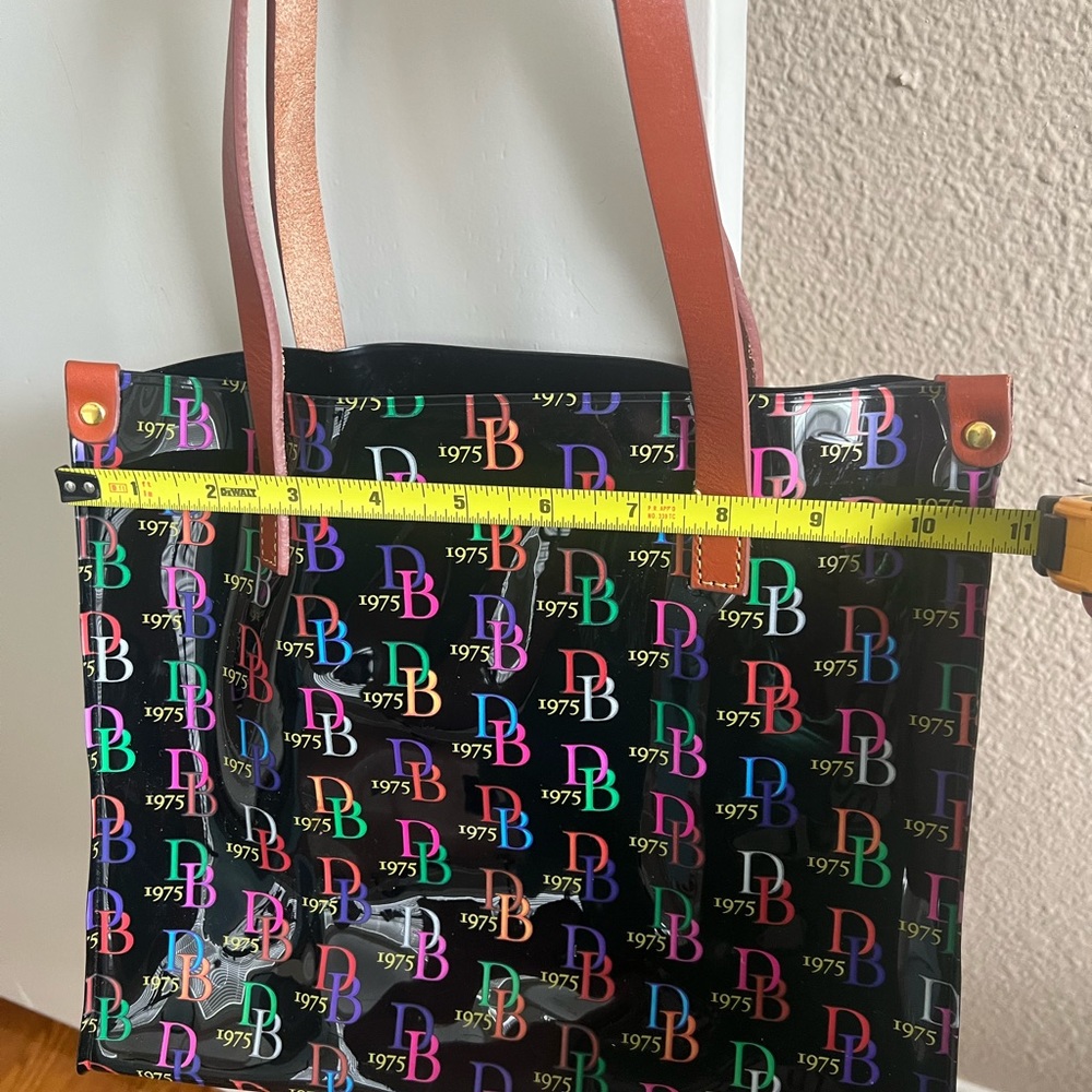 Dooney & Bourke set - Picture 4 of 16